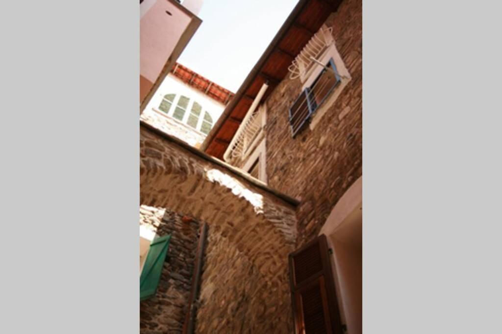 Alloggio Per Vacanze A Isolabona 외부 사진