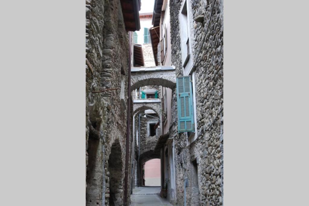 Alloggio Per Vacanze A Isolabona 외부 사진